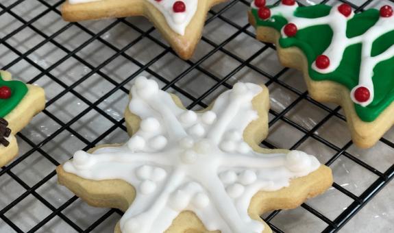 Image of sugar cookies decorated on a cooling rack