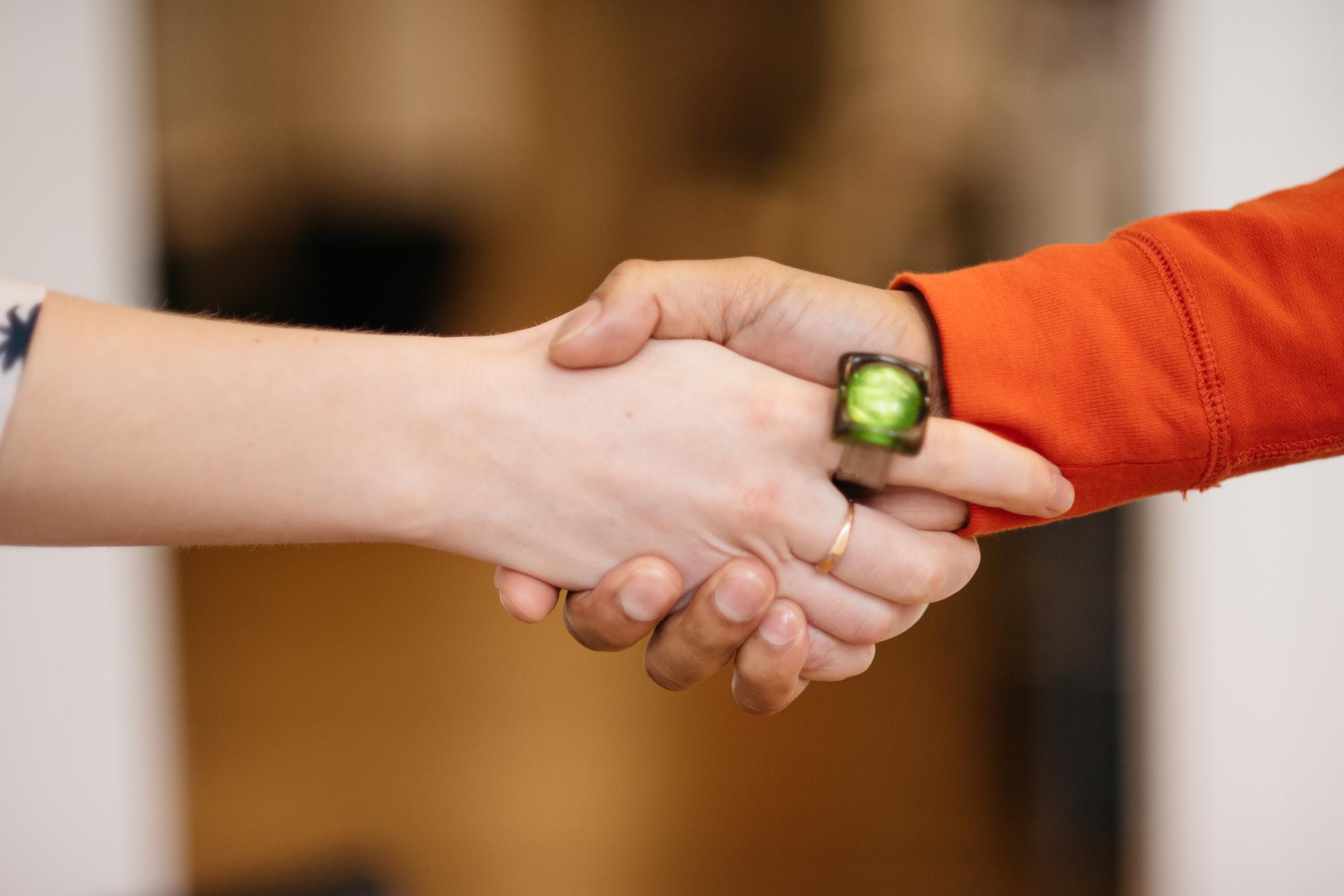 Contact Marketing handshake
